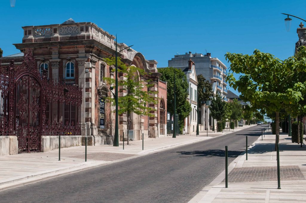 A view down the road of the Avenue de Champagne