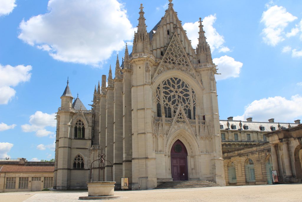 A photo of the exterior of the Holy Chapel.